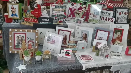 가정 훈장을 위한 심장 모양 결혼식 사진 조합 프레임